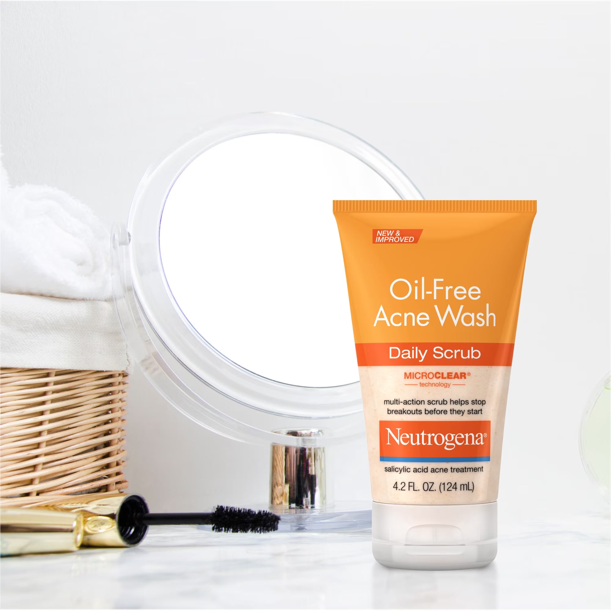 Neutrogena Oil-Free Face Scrub, Salicylic Acid Acne Face Wash & Acne Treatment, 4.2 fl oz